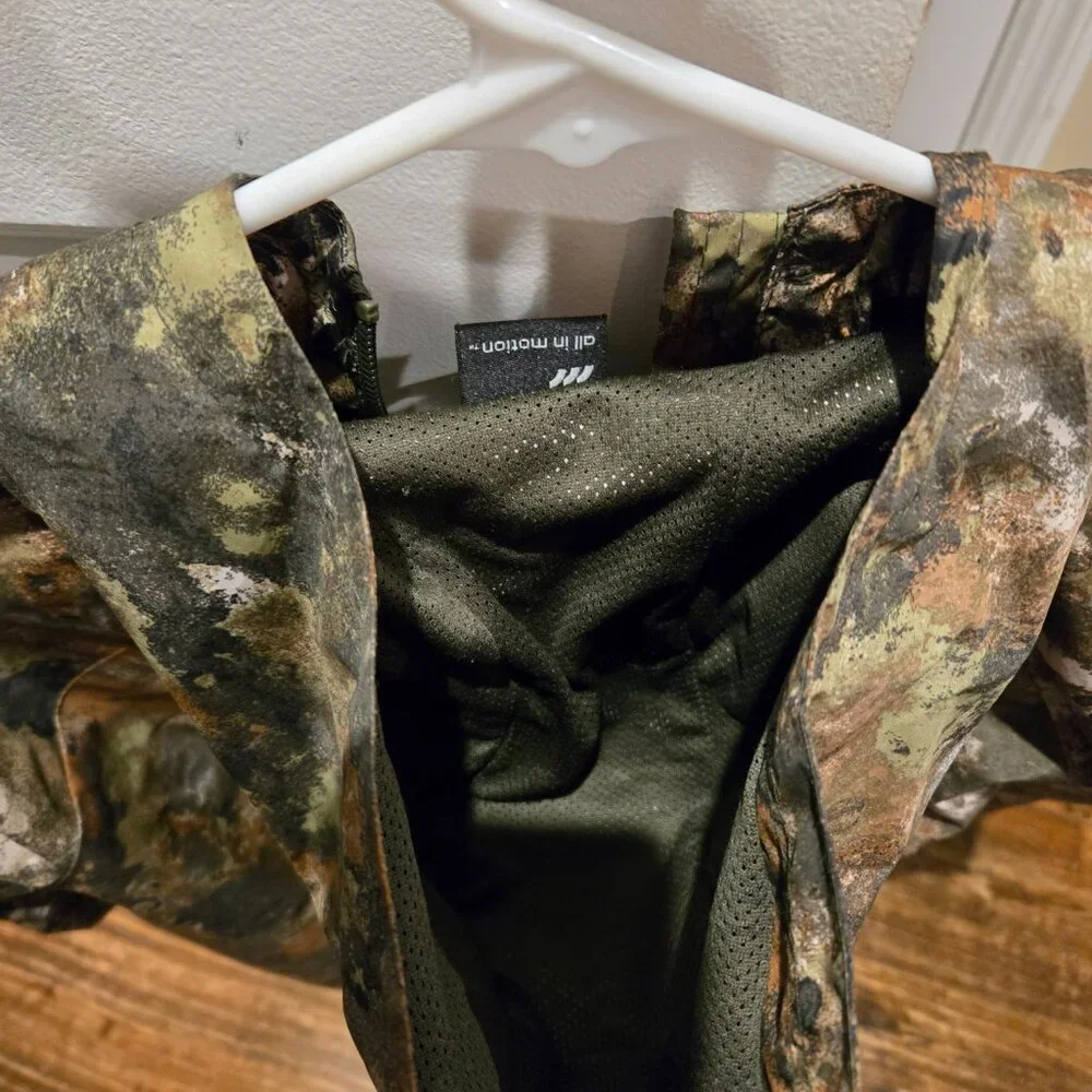 NWOT KIDS RAIN JACKET - Picture 4 of 5